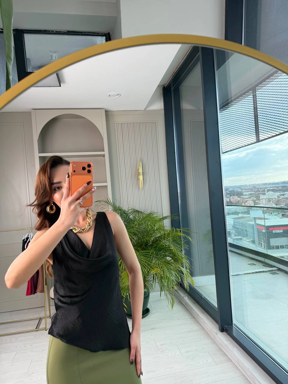 Siyah%20Lüks%20Kalite%20Degaje%20Yaka%20Kolsuz%20Bluz