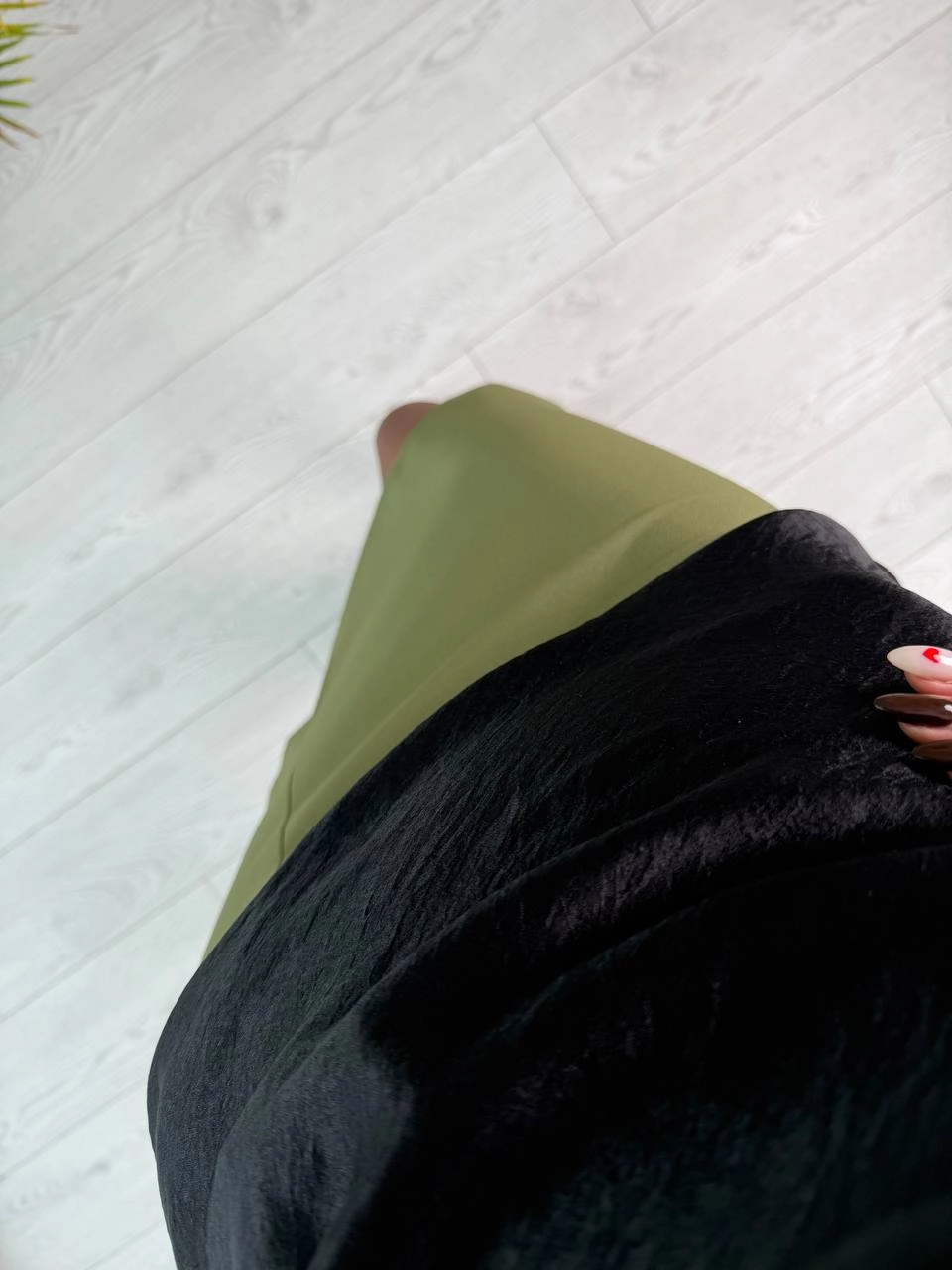 Siyah%20Lüks%20Kalite%20Degaje%20Yaka%20Kolsuz%20Bluz