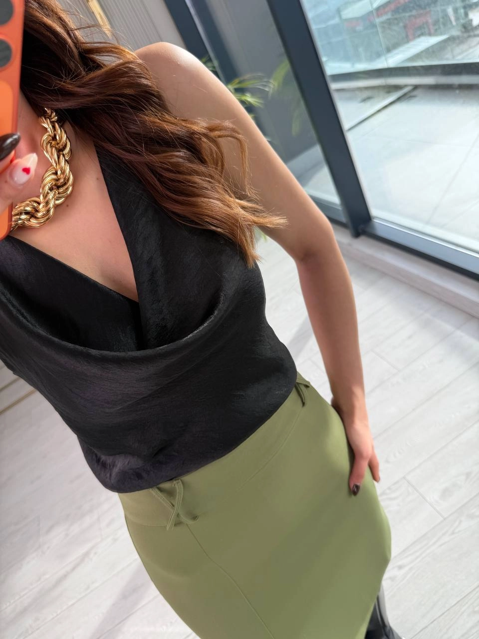 Siyah%20Lüks%20Kalite%20Degaje%20Yaka%20Kolsuz%20Bluz