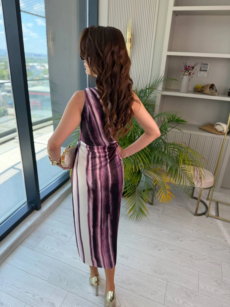 Mor%20Geçişli%20Desenli%20Tek%20Kol%20Saten%20Tasarım%20Maria%20Elbise