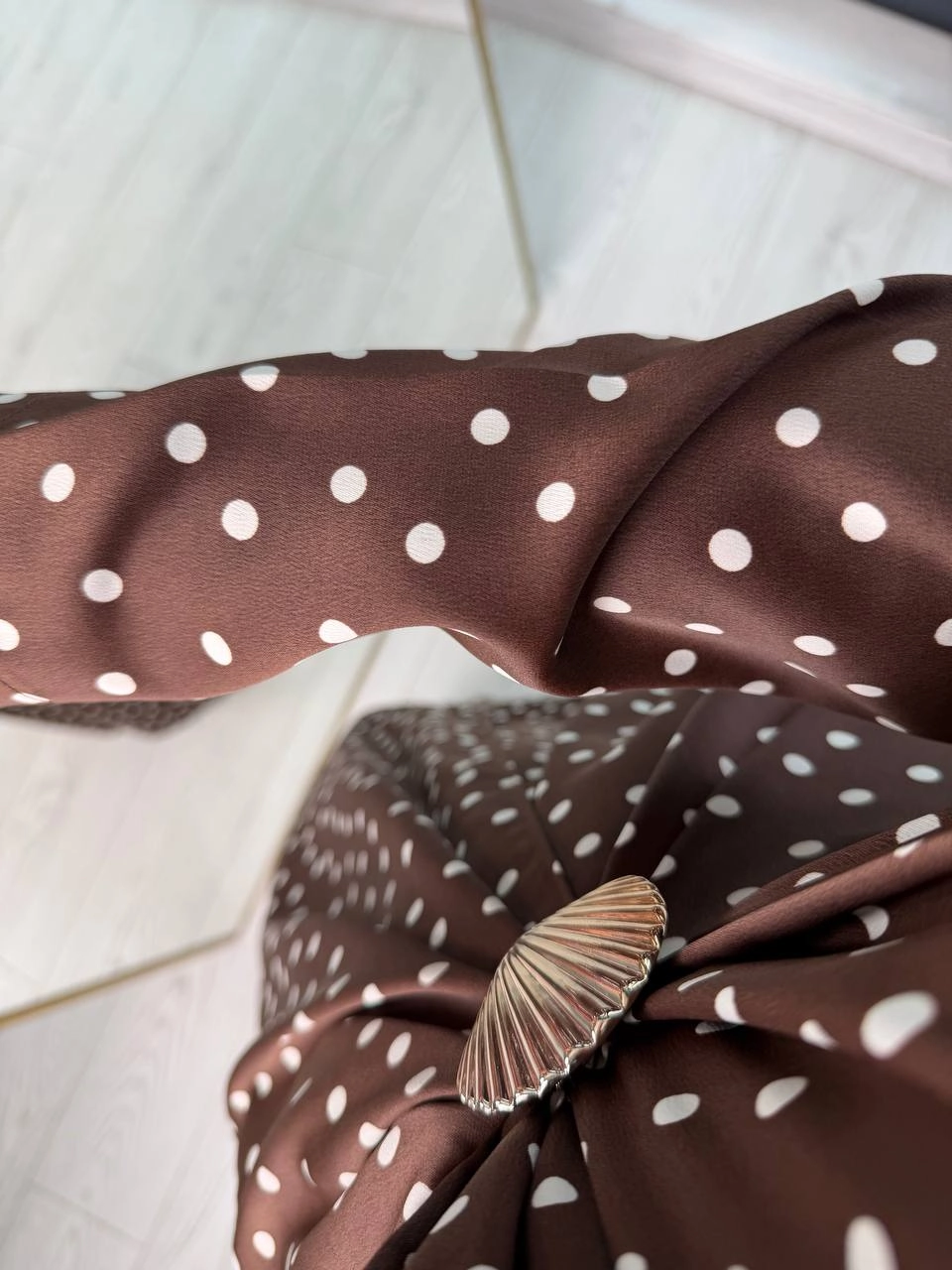 Kahverengi%20Puantiye%20Desen%20Bel%20Toka%20Detaylı%20Tok%20Saten%20Lüks%20Kalite%20Elbise