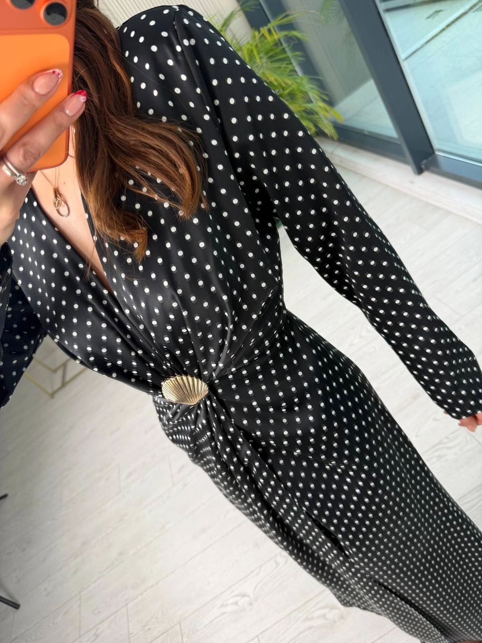 Siyah%20Puantiye%20Desen%20Bel%20Toka%20Detaylı%20Tok%20Saten%20Lüks%20Kalite%20Elbise