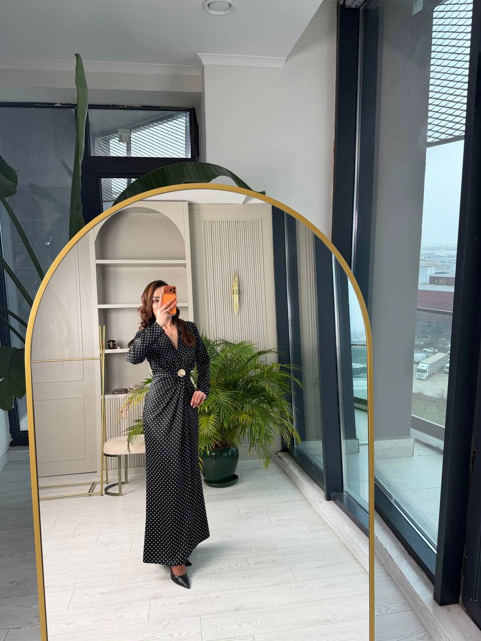 Siyah%20Puantiye%20Desen%20Bel%20Toka%20Detaylı%20Tok%20Saten%20Lüks%20Kalite%20Elbise