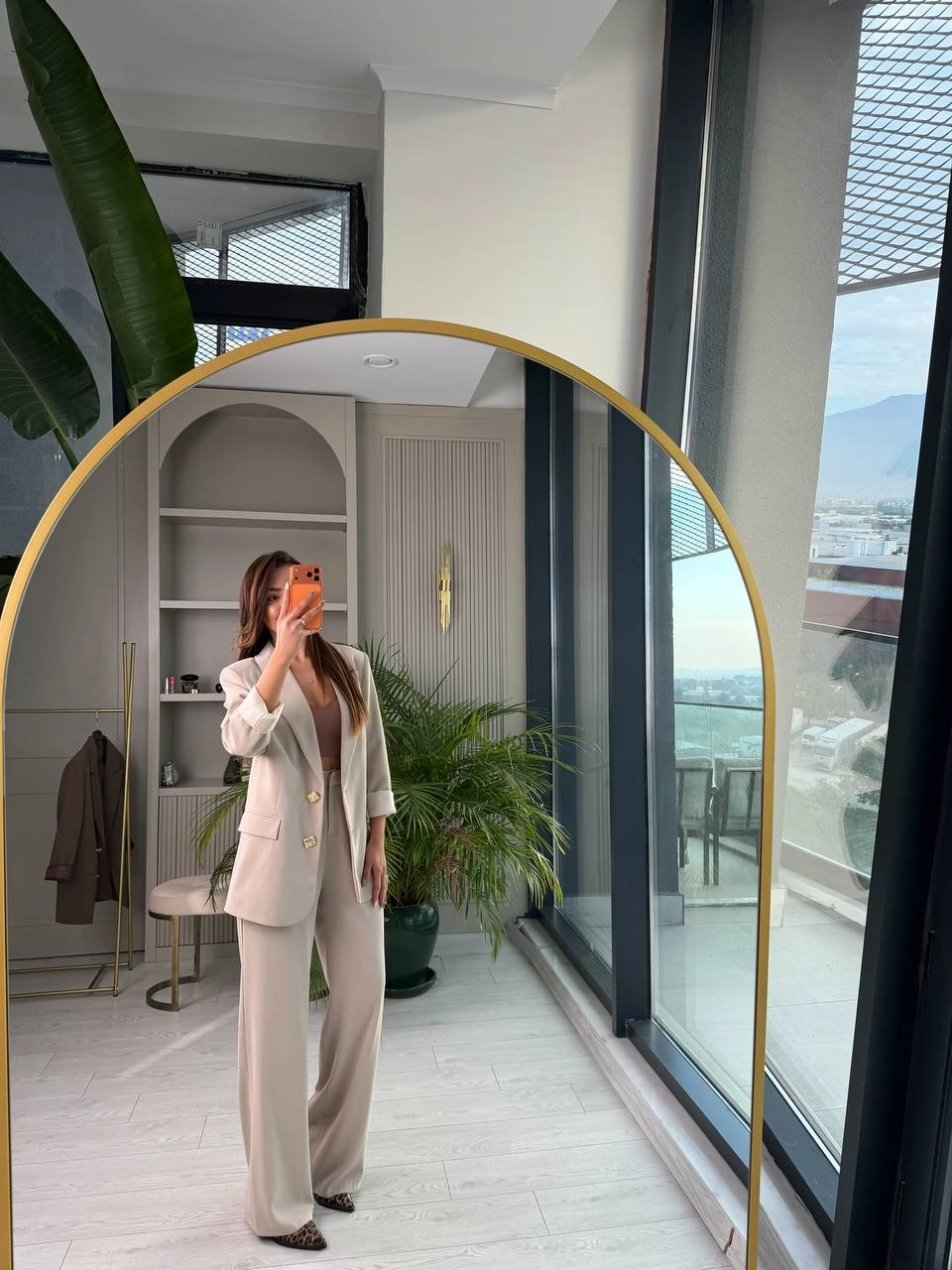 Bej%20Gold%20Düğmeli%20İthal%20Krep%20Kumaş%20Takım