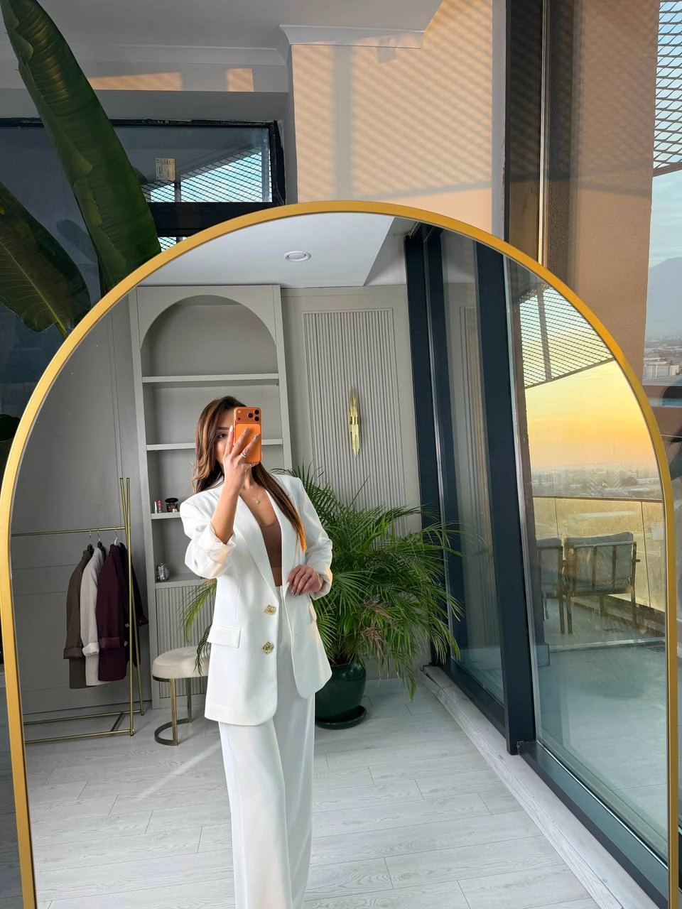 Beyaz%20Gold%20Düğmeli%20İthal%20Krep%20Kumaş%20Takım