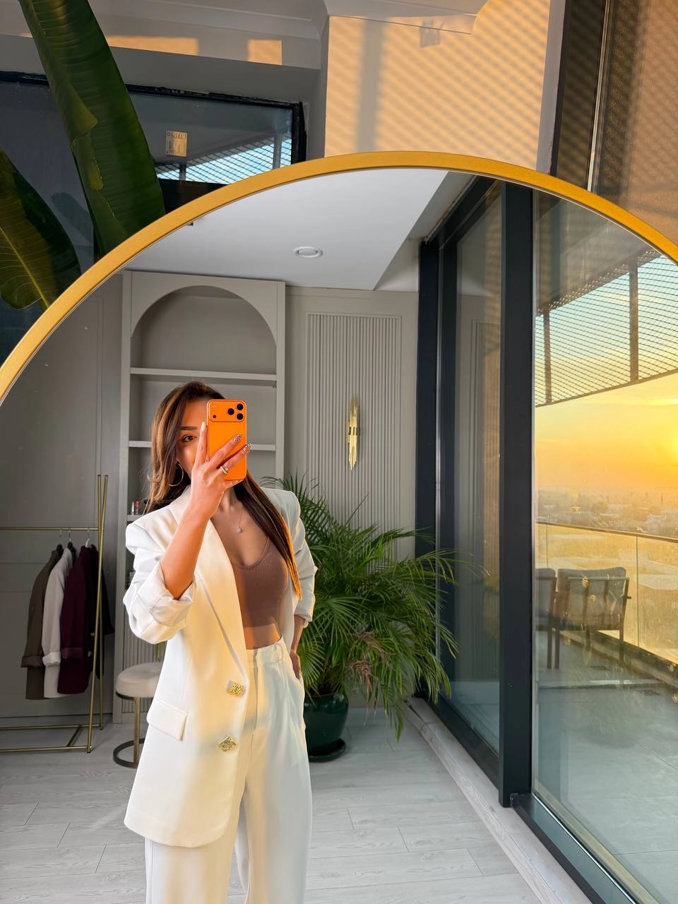 Beyaz%20Gold%20Düğmeli%20İthal%20Krep%20Kumaş%20Takım