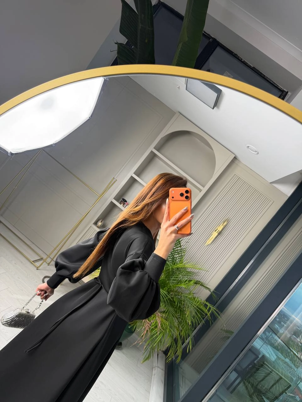 Siyah%20Gül%20Detaylı%20Scuba%20Kumaş%20Elbise