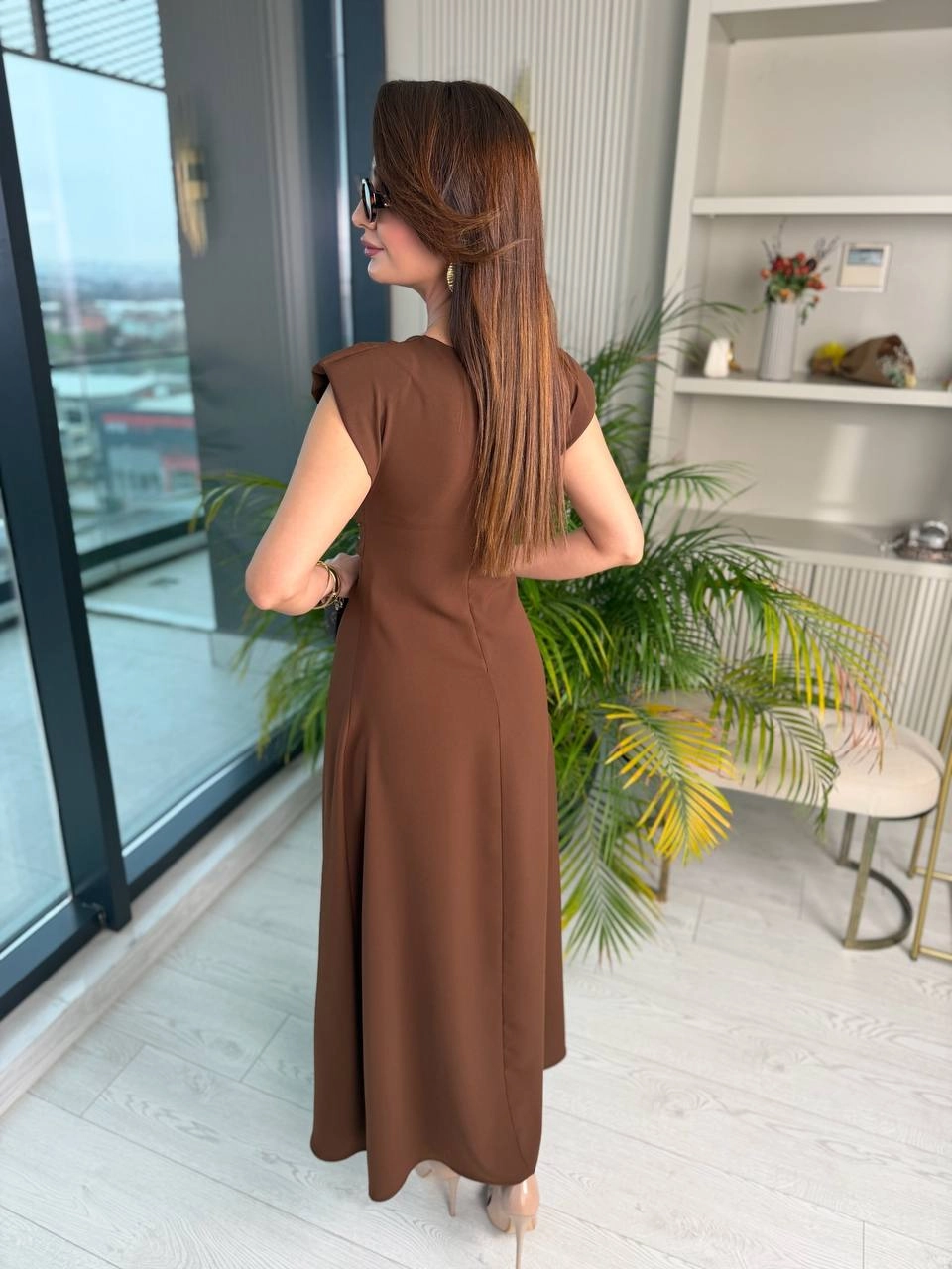 Kahverengi%20Tensel%20Krep%20Kumaş%20Bel%20Detay%20Elbise