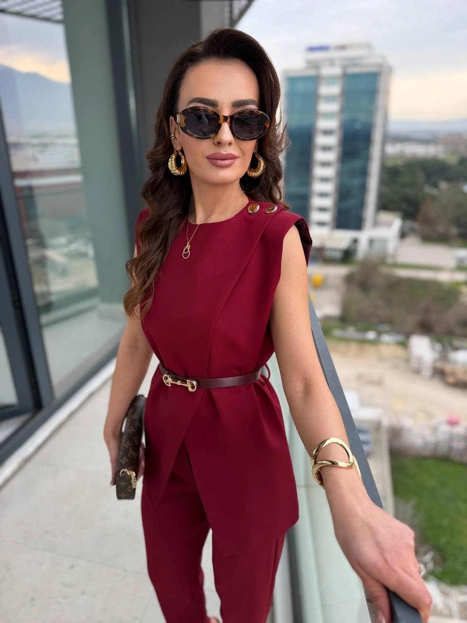 Tasarım%20Bordo%20Kemerli%20Pantolon%20Yelek%20Takım