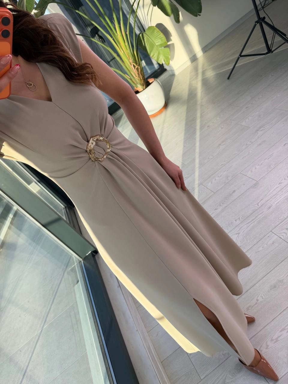 Taş%20Rengi%20Tensel%20Krep%20Kumaş%20Bel%20Detay%20Elbise