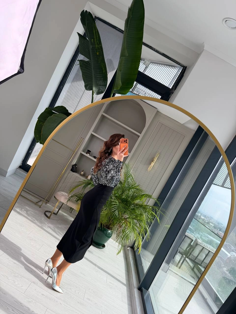 Gri%20Üst%20Kısmı%20Payet%20Detaylı%20Elbise