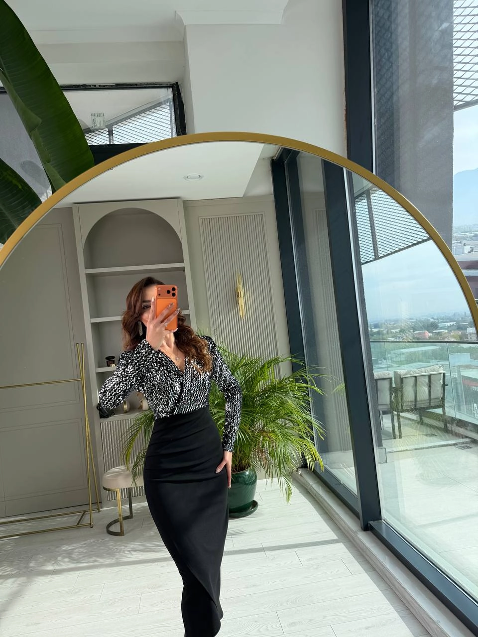 Gri%20Üst%20Kısmı%20Payet%20Detaylı%20Elbise