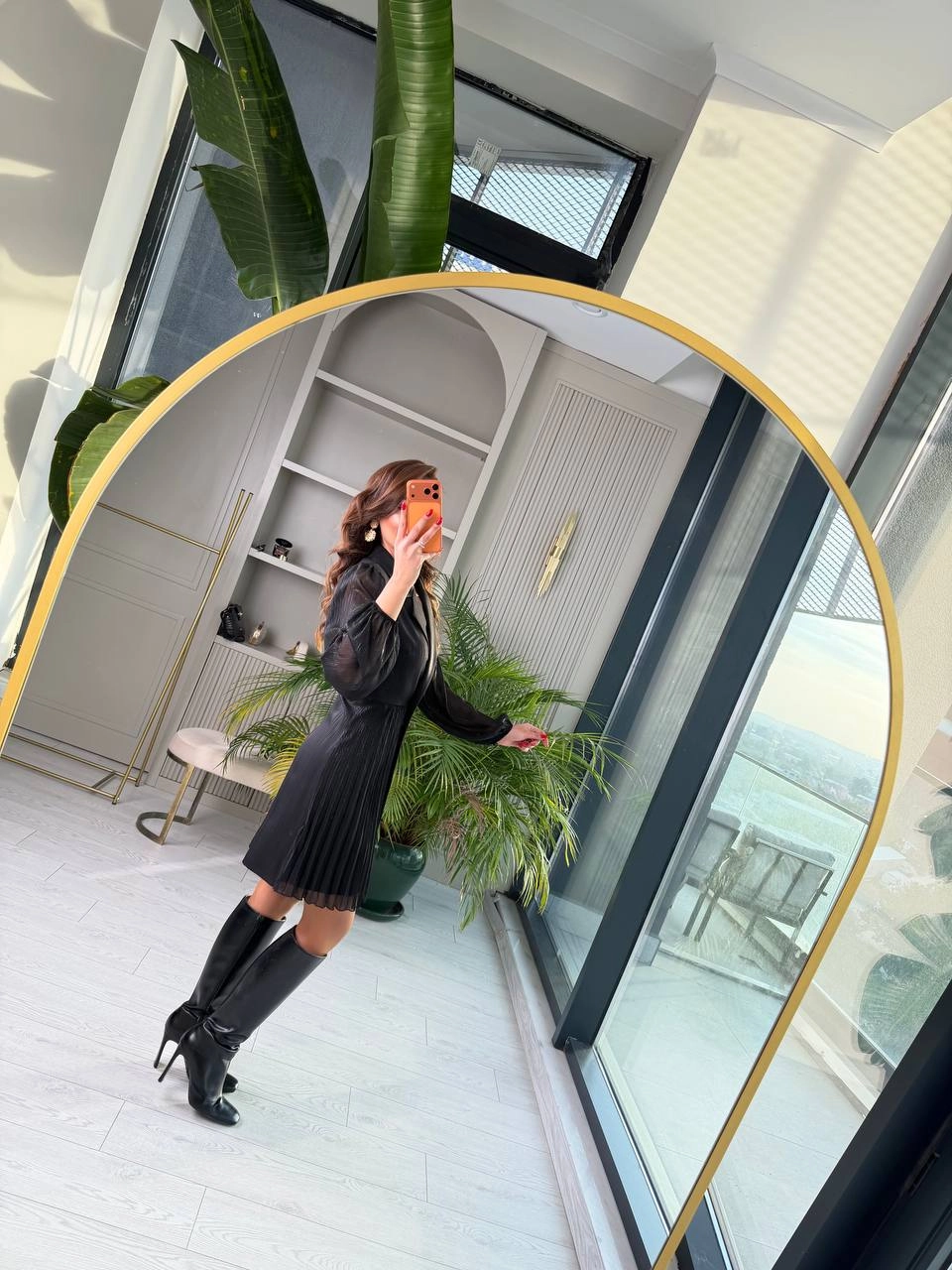 Tasarım%20Siyah%20Işıltı%20Geçişli%20Pilise%20Detaylı%20Lüks%20Kalite%20Elbise