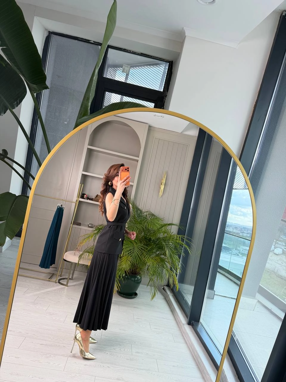 Siyah%20Piliseli%20Etek%20Yelek%20Takım