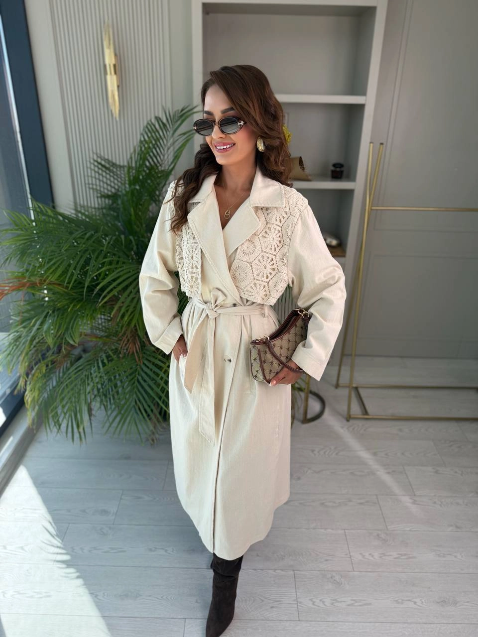 Natural%20Taş%20Rengi%20Dantel%20Detaylı%20Yarım%20Astarlı%20Gabardin%20Trençkot