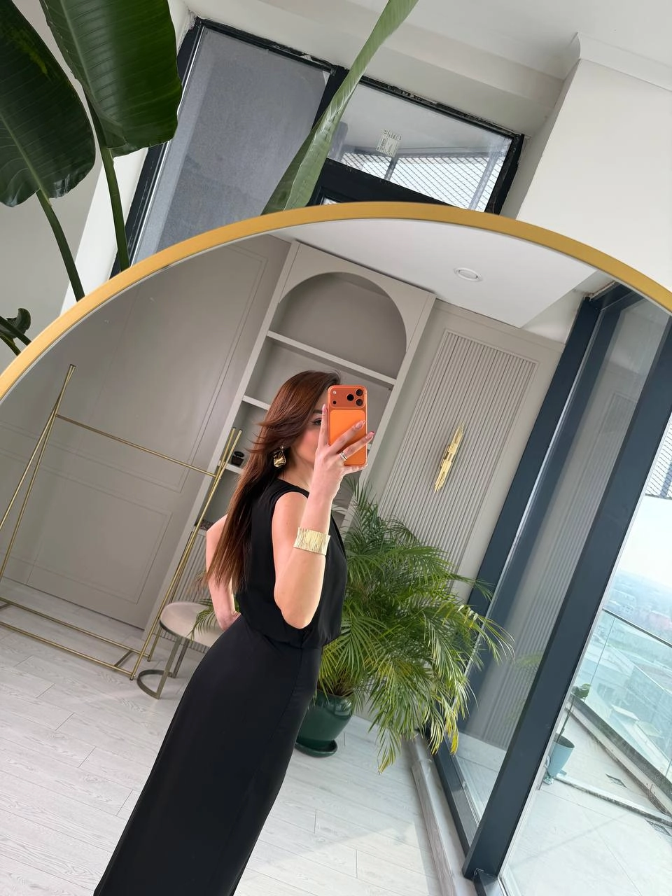 Siyah%20Yırtmaç%20Detaylı%20Zara%20Model%20İpekli%20Krep%20Elbise