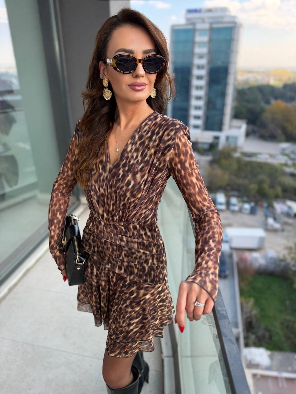 Tasarım%20Leopar%20Desen%20Vatkalı%20Astarlı%20Tül%20Elbise