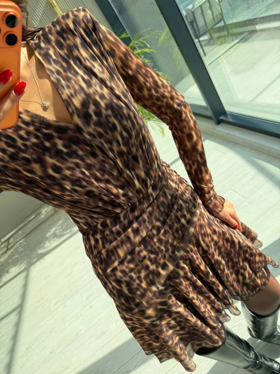 Tasarım%20Leopar%20Desen%20Vatkalı%20Astarlı%20Tül%20Elbise