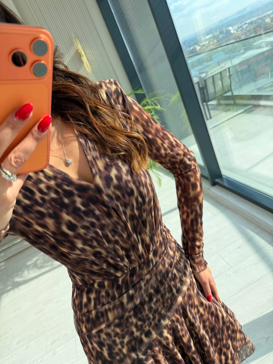 Tasarım%20Leopar%20Desen%20Vatkalı%20Astarlı%20Tül%20Elbise