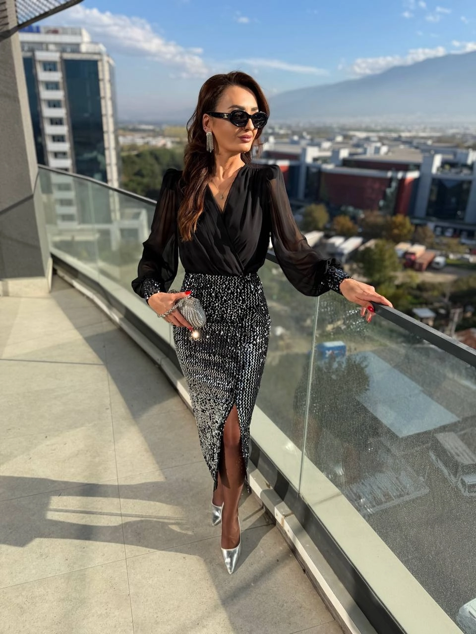 Gri%20Payetli%20Şifon%20Detaylı%20Elbise