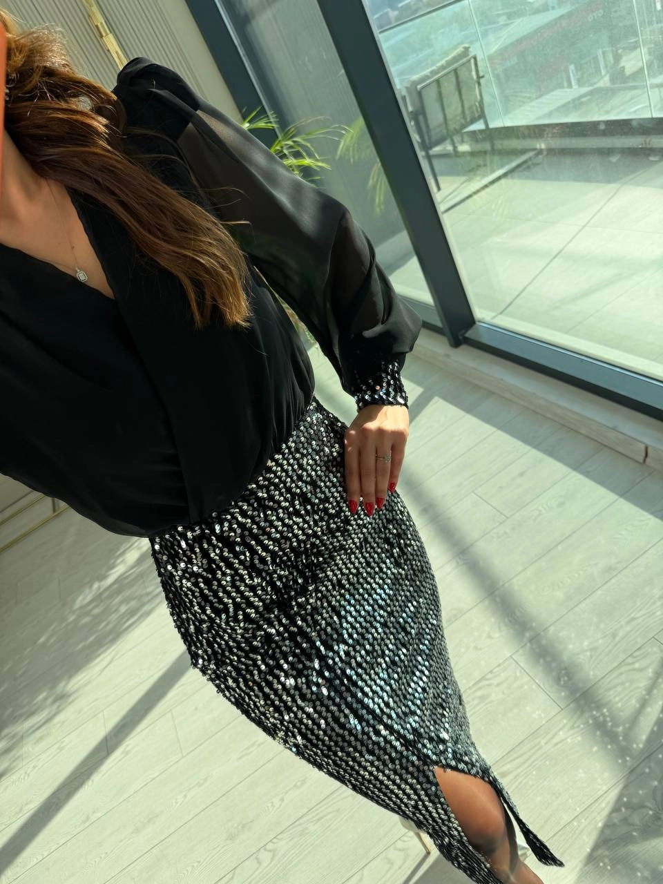 Gri%20Payetli%20Şifon%20Detaylı%20Elbise