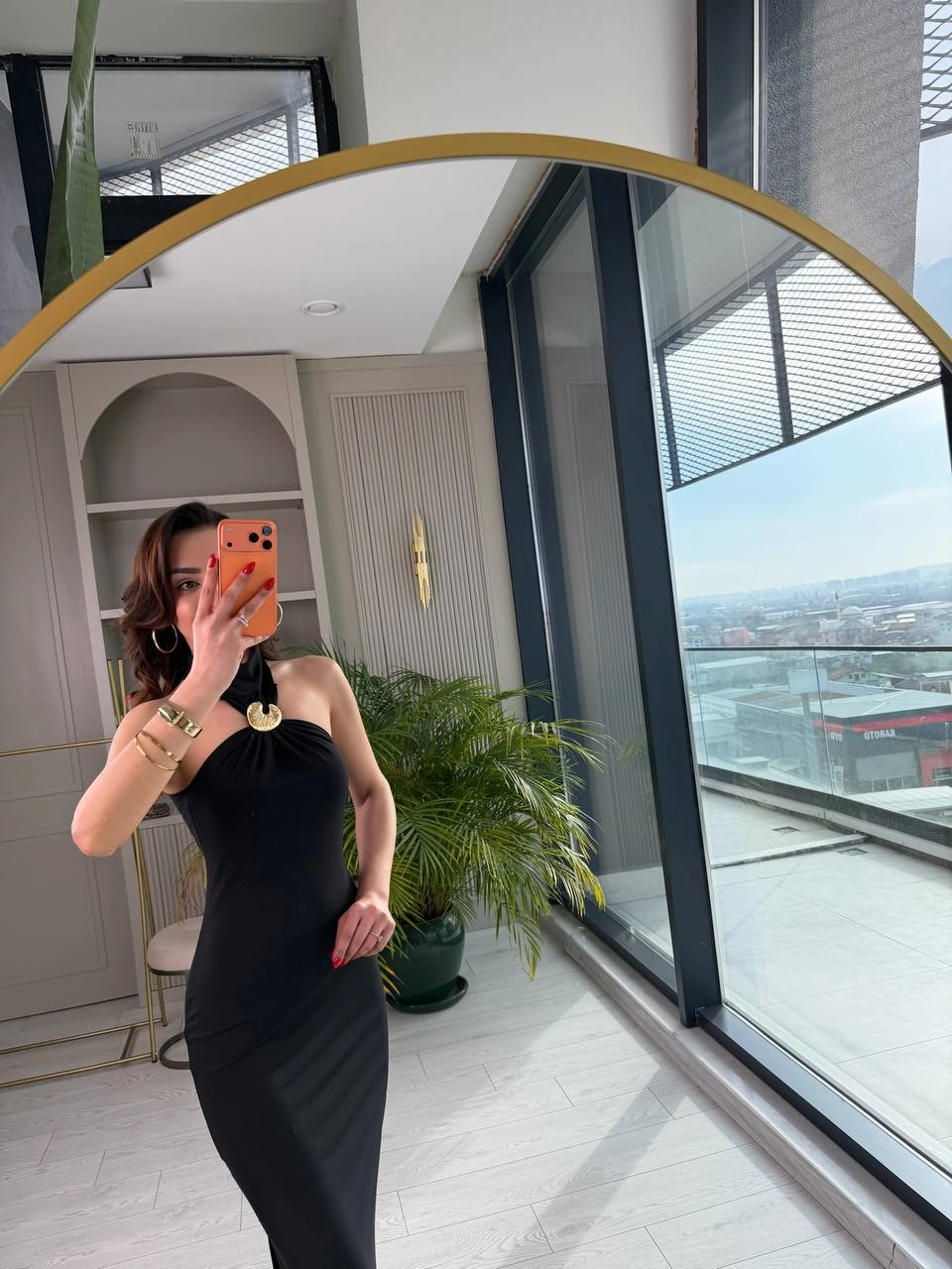 Siyah%20Boyun%20Detaylı%20Likralı%20Tok%20Candy%20Kumaş%20Elbise