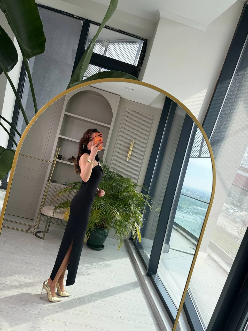 Siyah%20Boyun%20Detaylı%20Likralı%20Tok%20Candy%20Kumaş%20Elbise