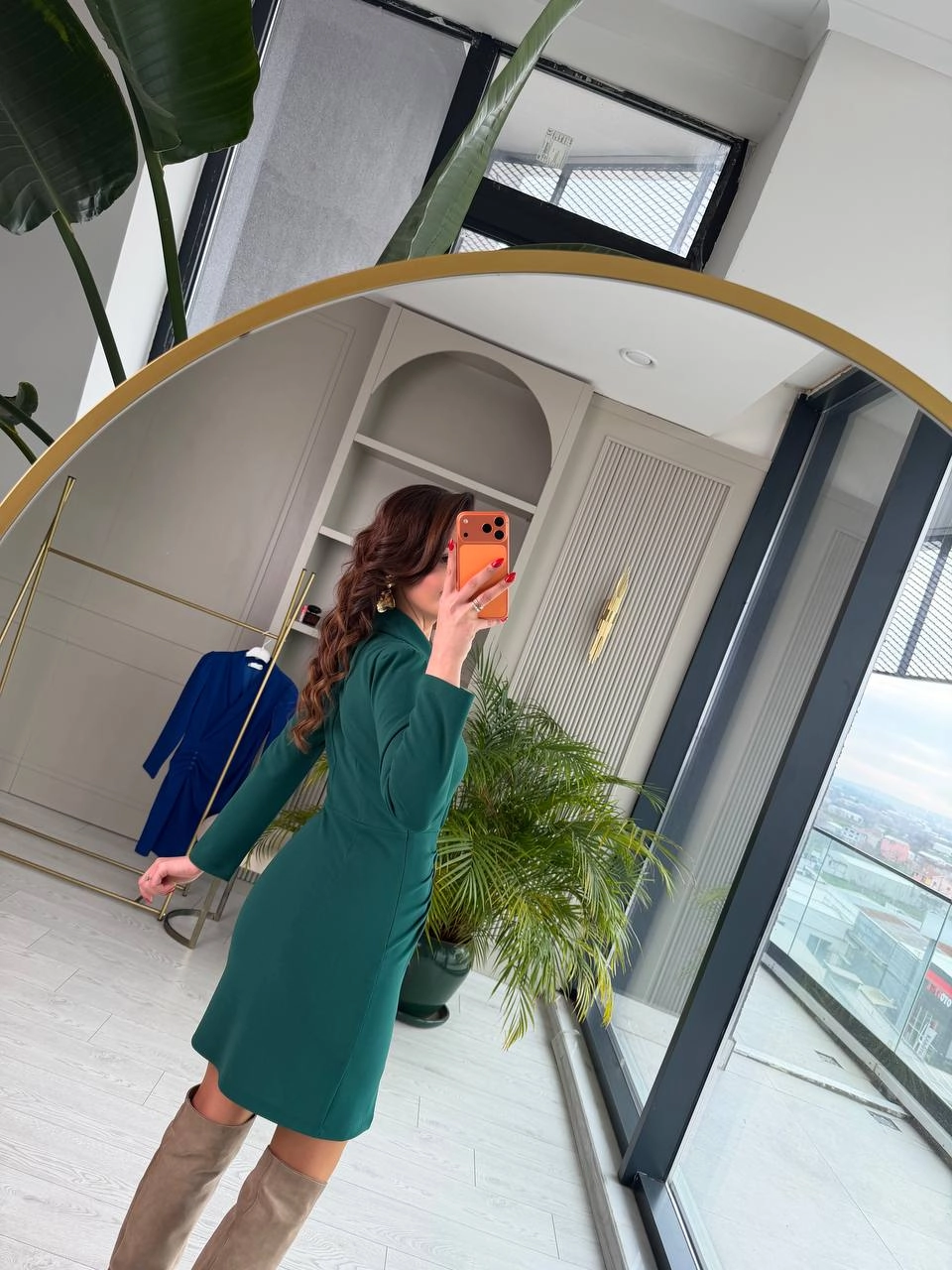 Zümrüt%20Yeşili%20Düğme%20Detay%20Likralı%20Krep%20Kumaş%20Elbise