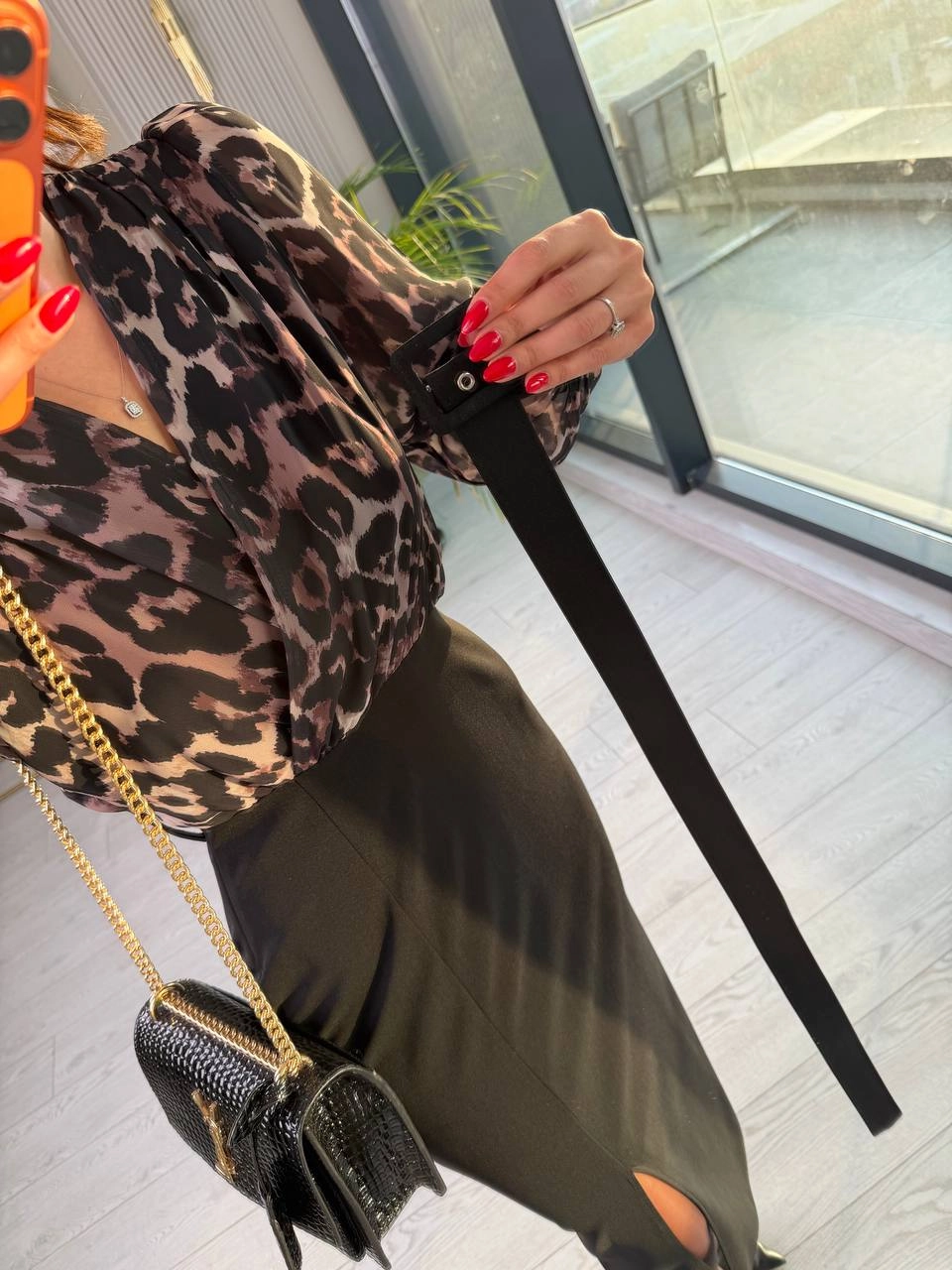 Leopar%20Desenli%20Üst%20Kısmı%20Şifon%20Kemerli%20Elbise