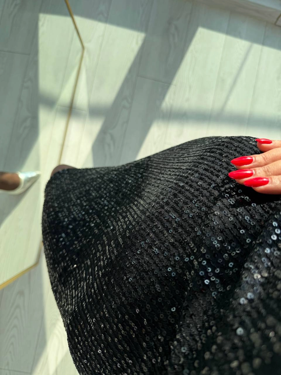 Siyah%20Yaka%20Detaylı%20Astarlı%20Zara%20Payet%20Elbise