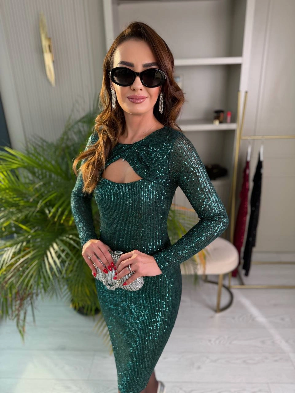 Zümrüt%20Yaka%20Detaylı%20Astarlı%20Zara%20Payet%20Elbise