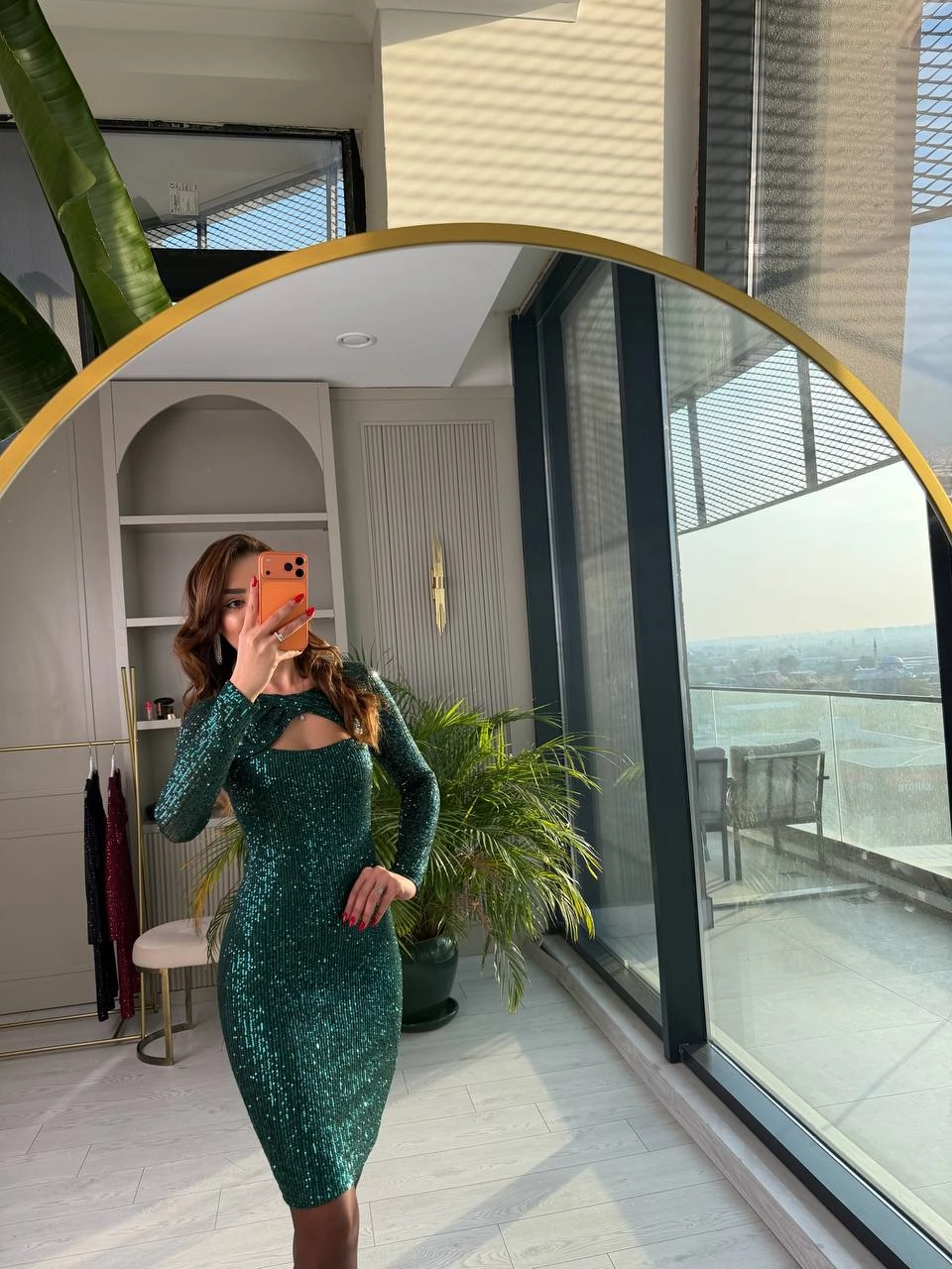 Zümrüt%20Yaka%20Detaylı%20Astarlı%20Zara%20Payet%20Elbise