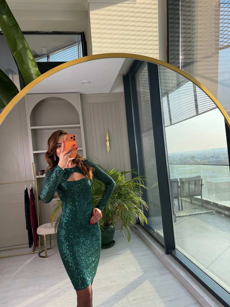 Zümrüt%20Yaka%20Detaylı%20Astarlı%20Zara%20Payet%20Elbise