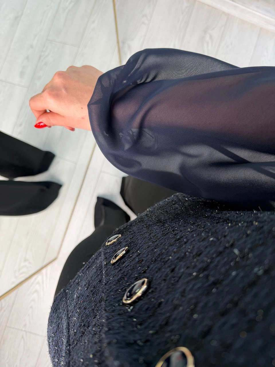 Lacivert%20Lüks%20Tuvid%20kumaş%20Kolları%20Şifon%20Düğmeli%20Gömlek%20Bluz