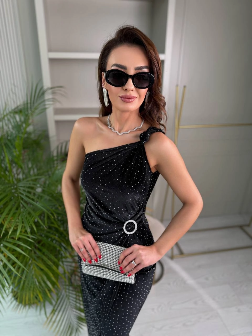 Tasarım%20Kadife%20Minimal%20Taşlı%20Tek%20Kol%20%20Maria%20Elbise