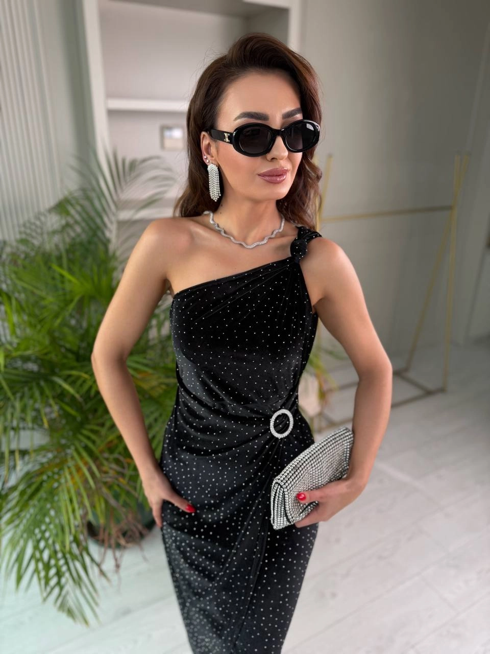 Tasarım%20Kadife%20Minimal%20Taşlı%20Tek%20Kol%20%20Maria%20Elbise