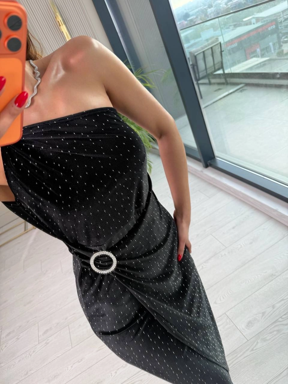 Tasarım%20Kadife%20Minimal%20Taşlı%20Tek%20Kol%20%20Maria%20Elbise