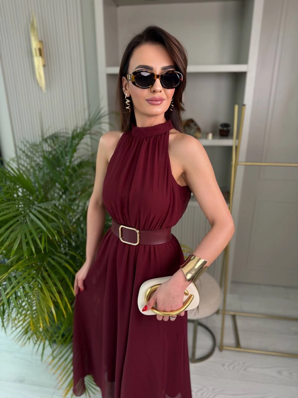 Bordo%20Kemerli%20Halter%20Yaka%20Astarlı%20Şifon%20Elbise