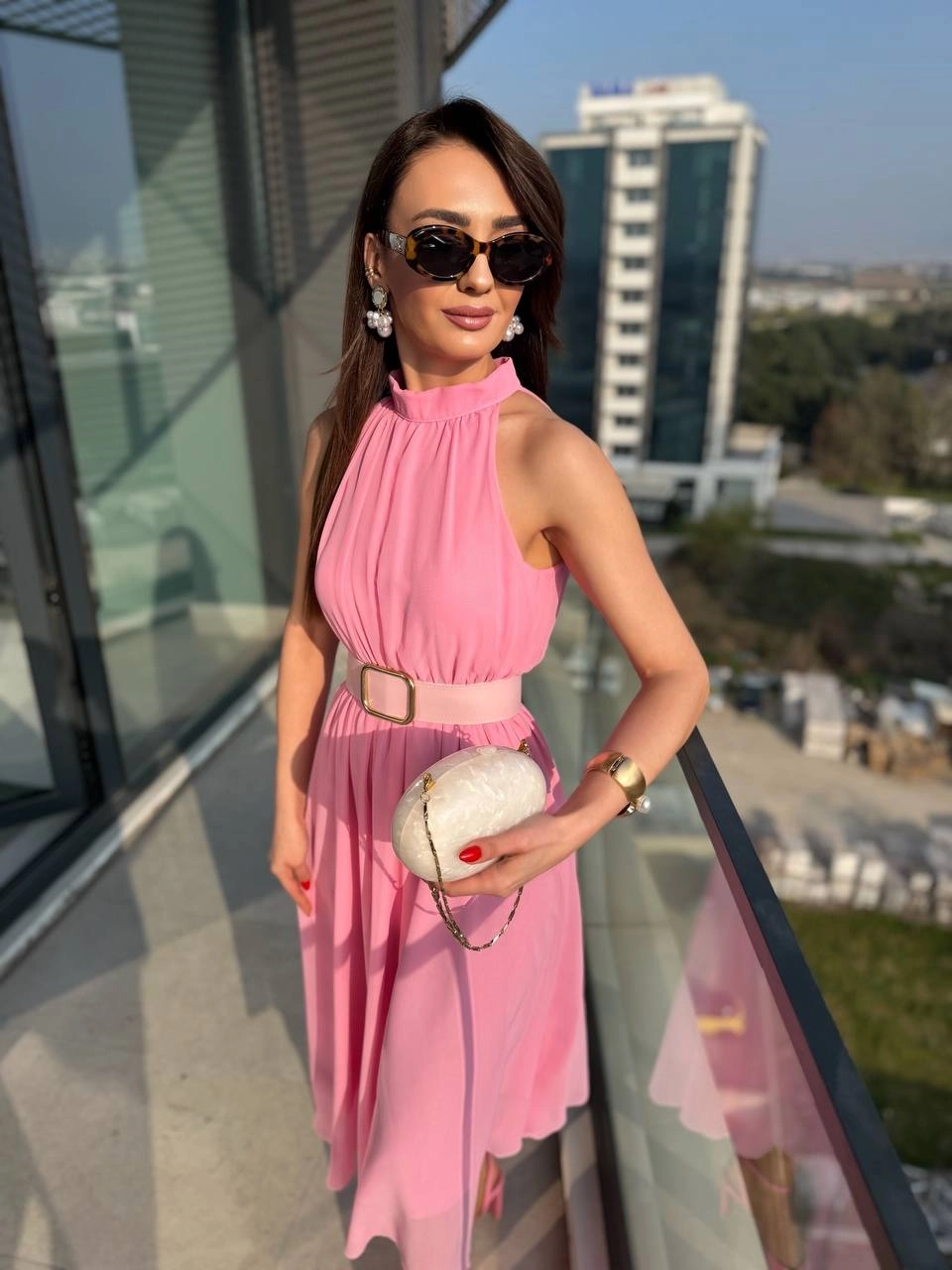 Barbie%20Pembe%20Kemerli%20Halter%20Yaka%20Astarlı%20Şifon%20Elbise