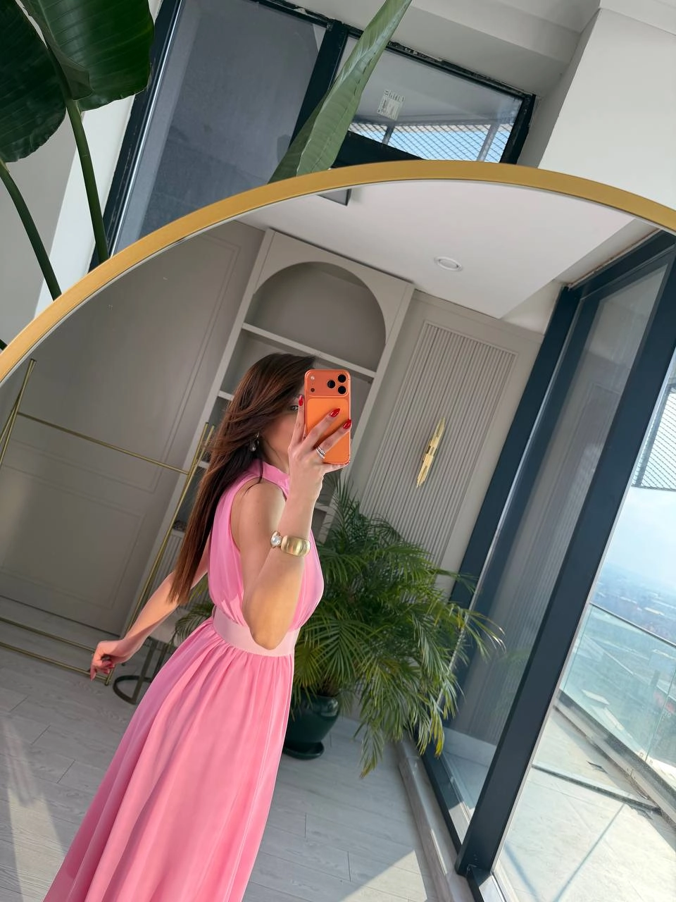 Barbie%20Pembe%20Kemerli%20Halter%20Yaka%20Astarlı%20Şifon%20Elbise