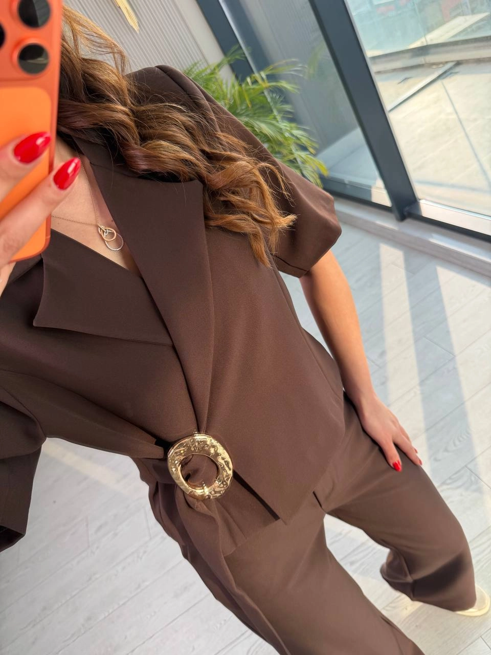 Tasarım%20Kahverengi%20toka%20detay%20ceket%20pantolon%20takım