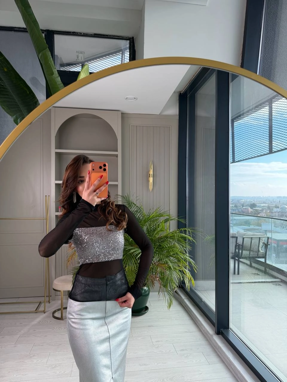 Gri%20Payet%20Detaylı%20Tül%20Bluz