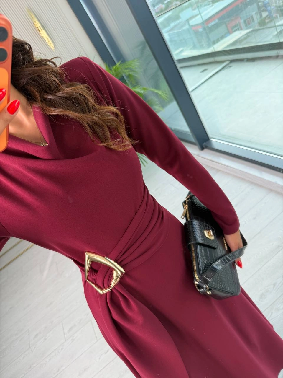 Bordo%20Degaje%20Yaka%20Bel%20Detay%20Krep%20Kumaş%20Elbise