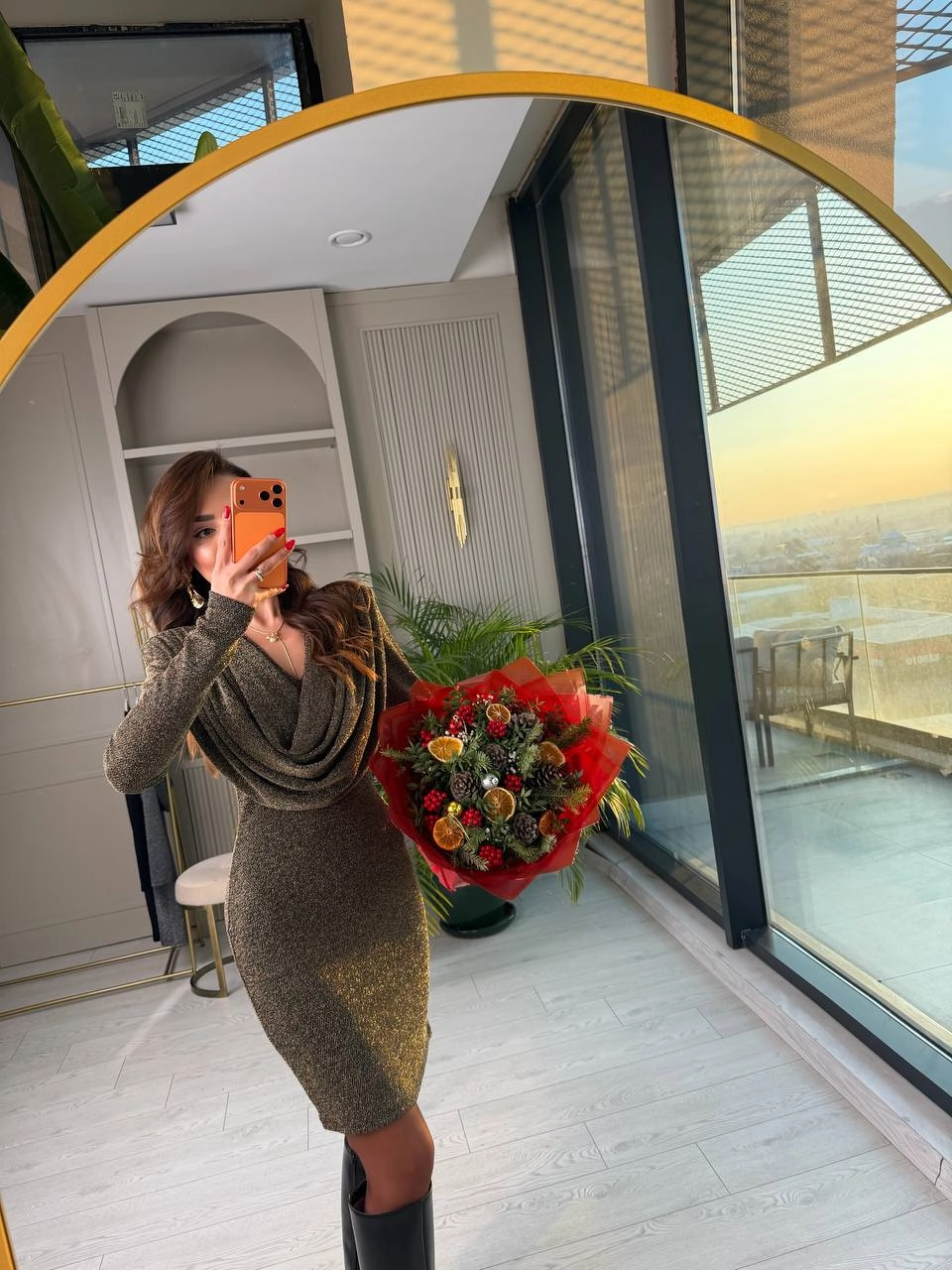 Bronz%20Gold%20Degaje%20Yaka%20Likralı%20İthal%20Işıltılı%20Kumaş%20Elbise