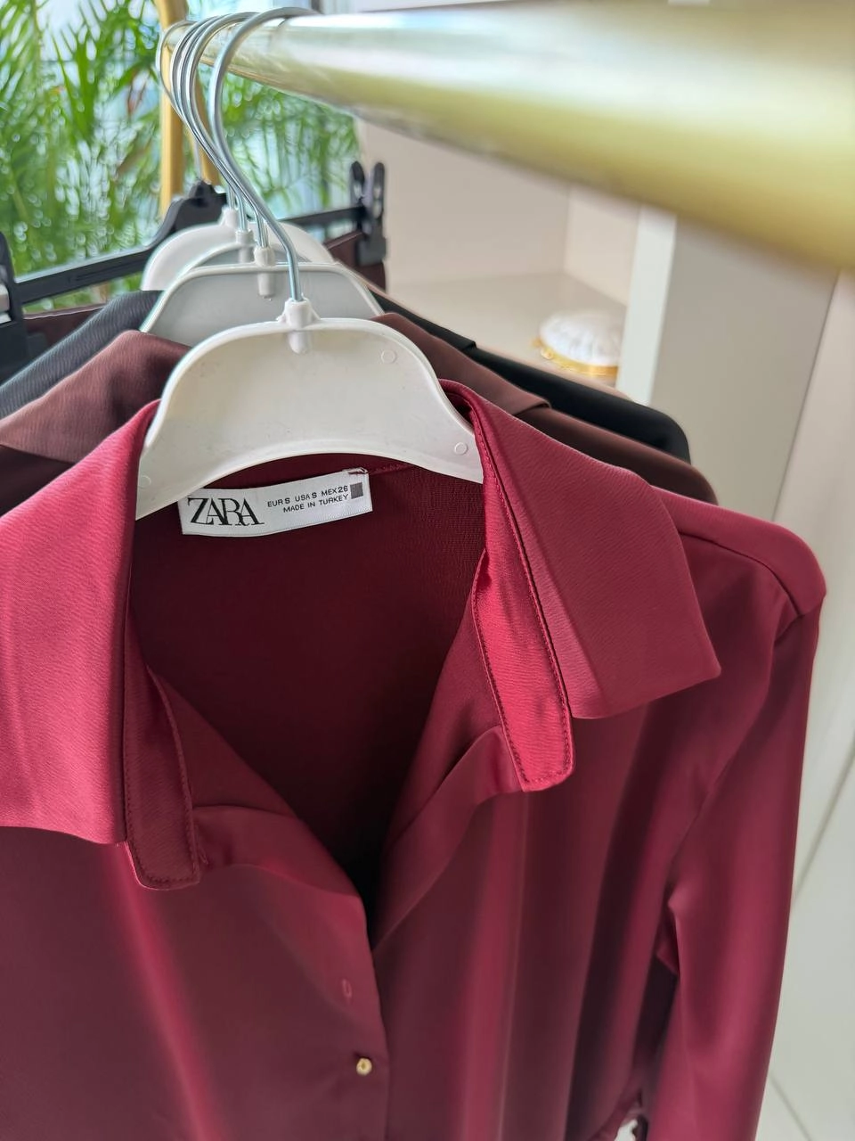 Bordo%20Gold%20Düğmeli%20Zara%20Tok%20Saten%20Gömlek