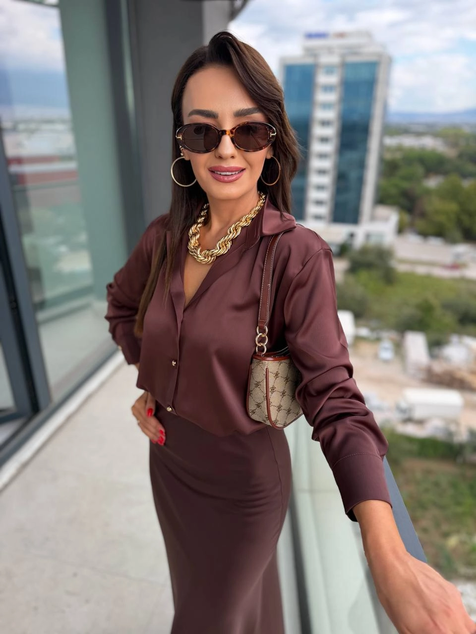 Kahverengi%20Gold%20Düğmeli%20Zara%20Tok%20Saten%20Gömlek
