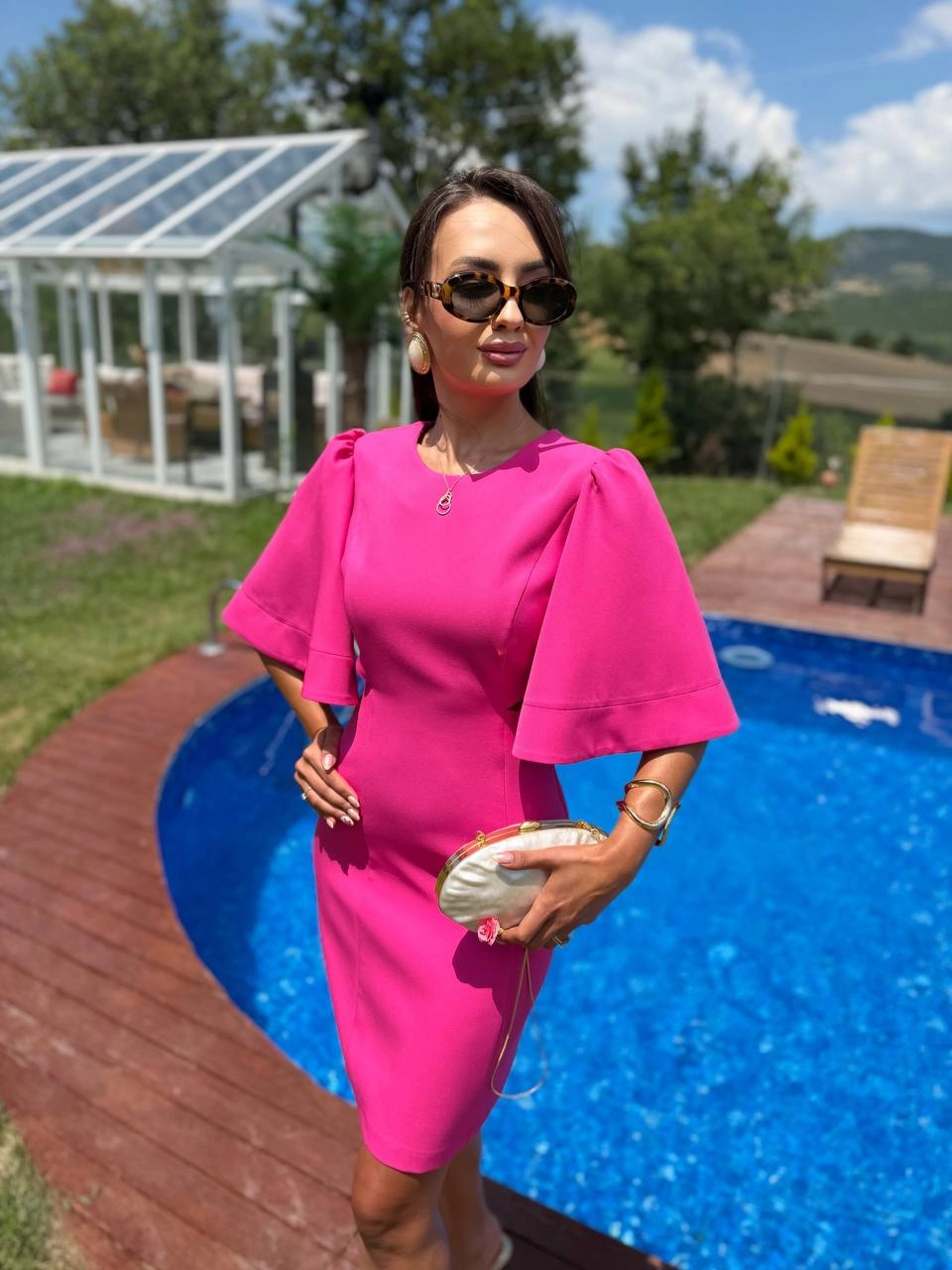Pembe%20Bel%20Pencere%20Ve%20Kol%20Detaylı%20Double%20Atlas%20Kumaş%20Elbise