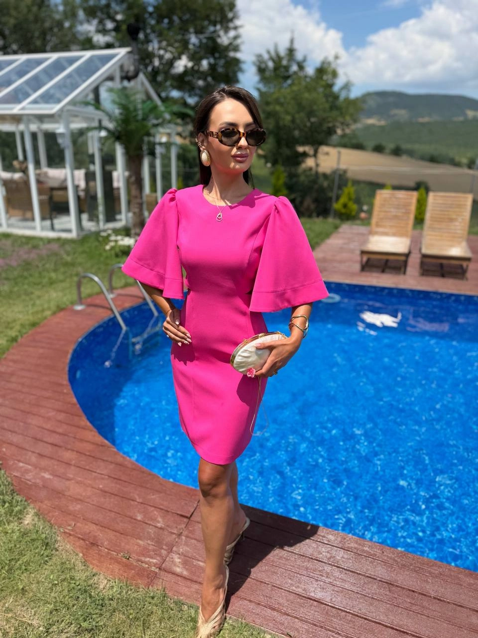 Pembe%20Bel%20Pencere%20Ve%20Kol%20Detaylı%20Double%20Atlas%20Kumaş%20Elbise