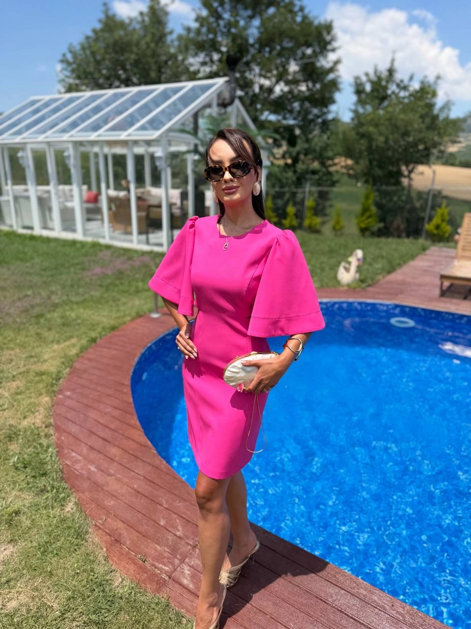 Pembe%20Bel%20Pencere%20Ve%20Kol%20Detaylı%20Double%20Atlas%20Kumaş%20Elbise