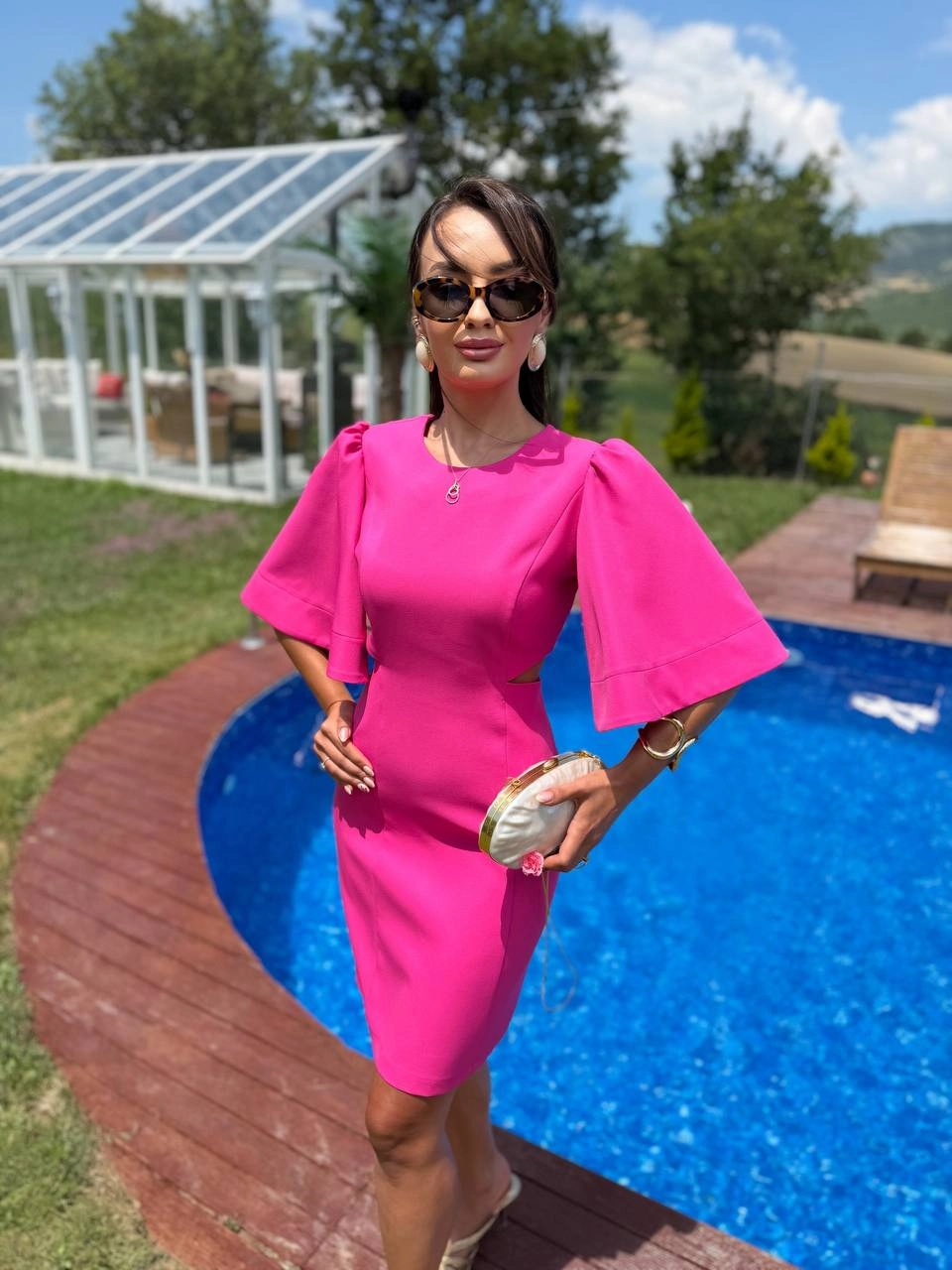 Pembe%20Bel%20Pencere%20Ve%20Kol%20Detaylı%20Double%20Atlas%20Kumaş%20Elbise